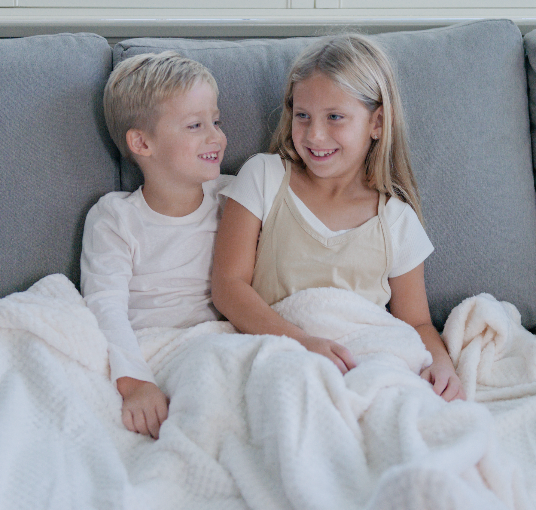 Everyday Cozy Living Ultra Soft Lightweight Waffle Fleece Throw Blanket