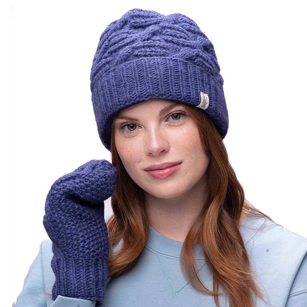 Side cable knit beanie