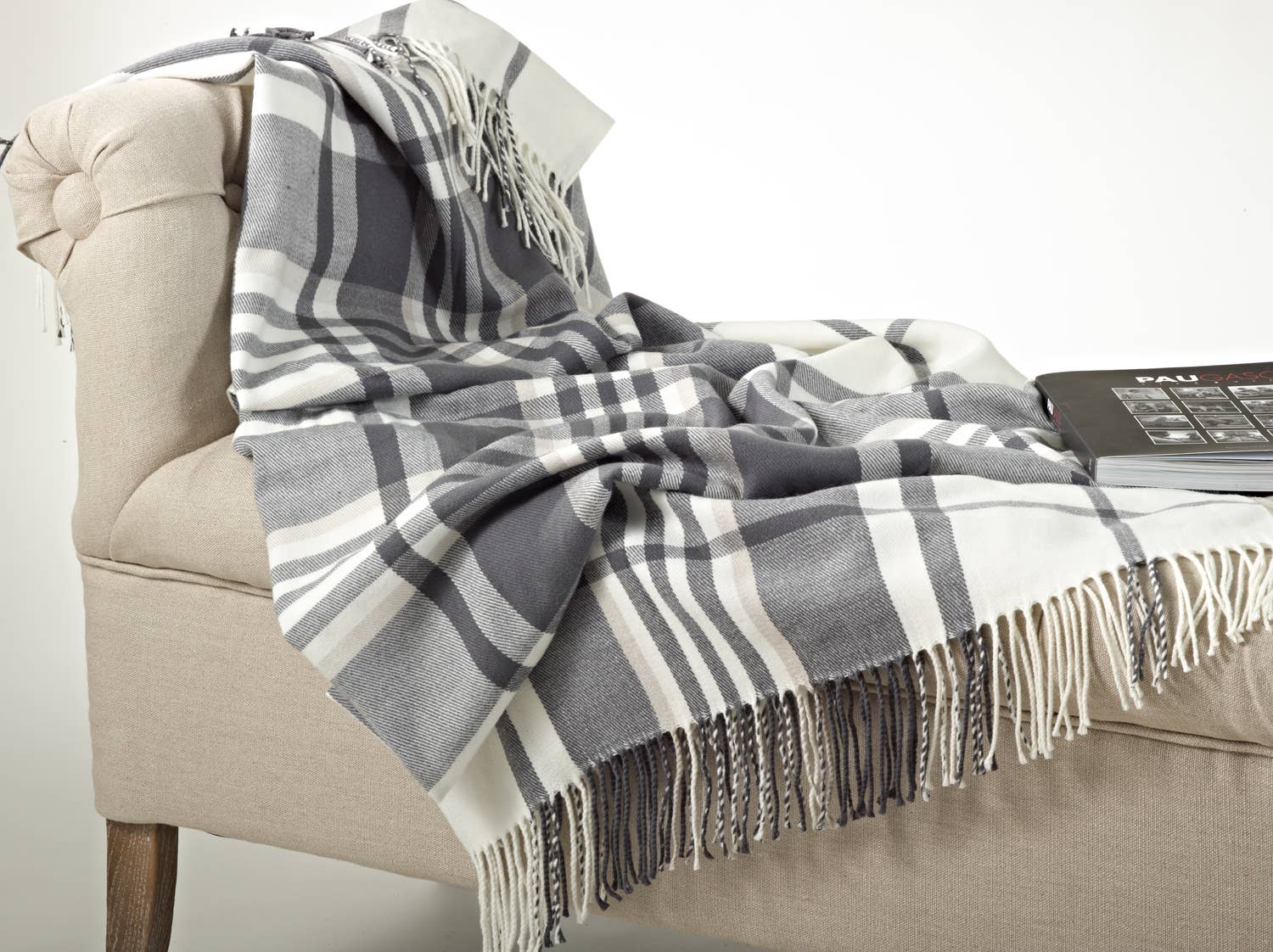 Fennco Styles Classic Plaid with Tassel Trim Throw Blanket / Gray Tones & White