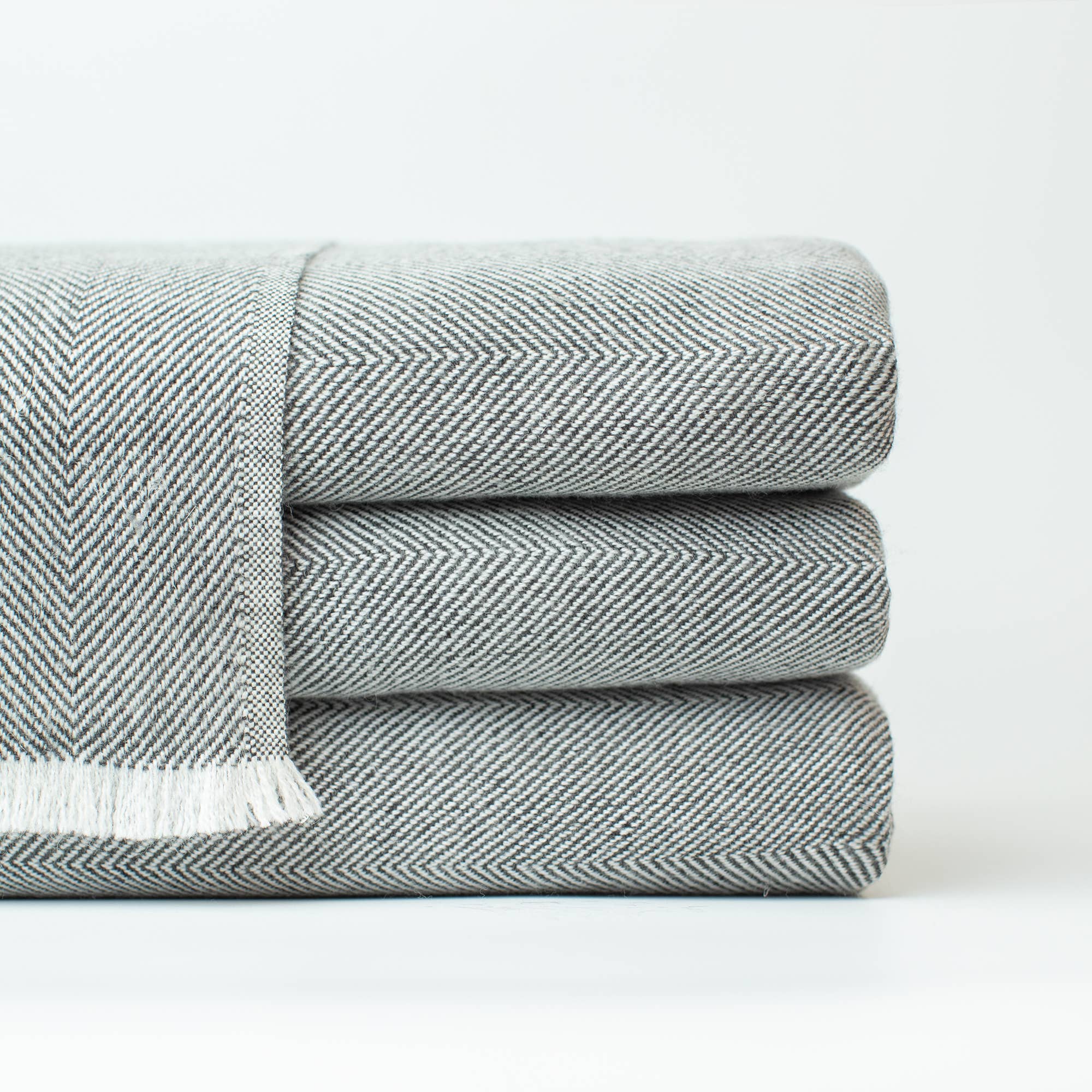 Art Himalayan Trading Reversible Cashmere Wool Throw Blanket / Herringbone Pattern / Black & White