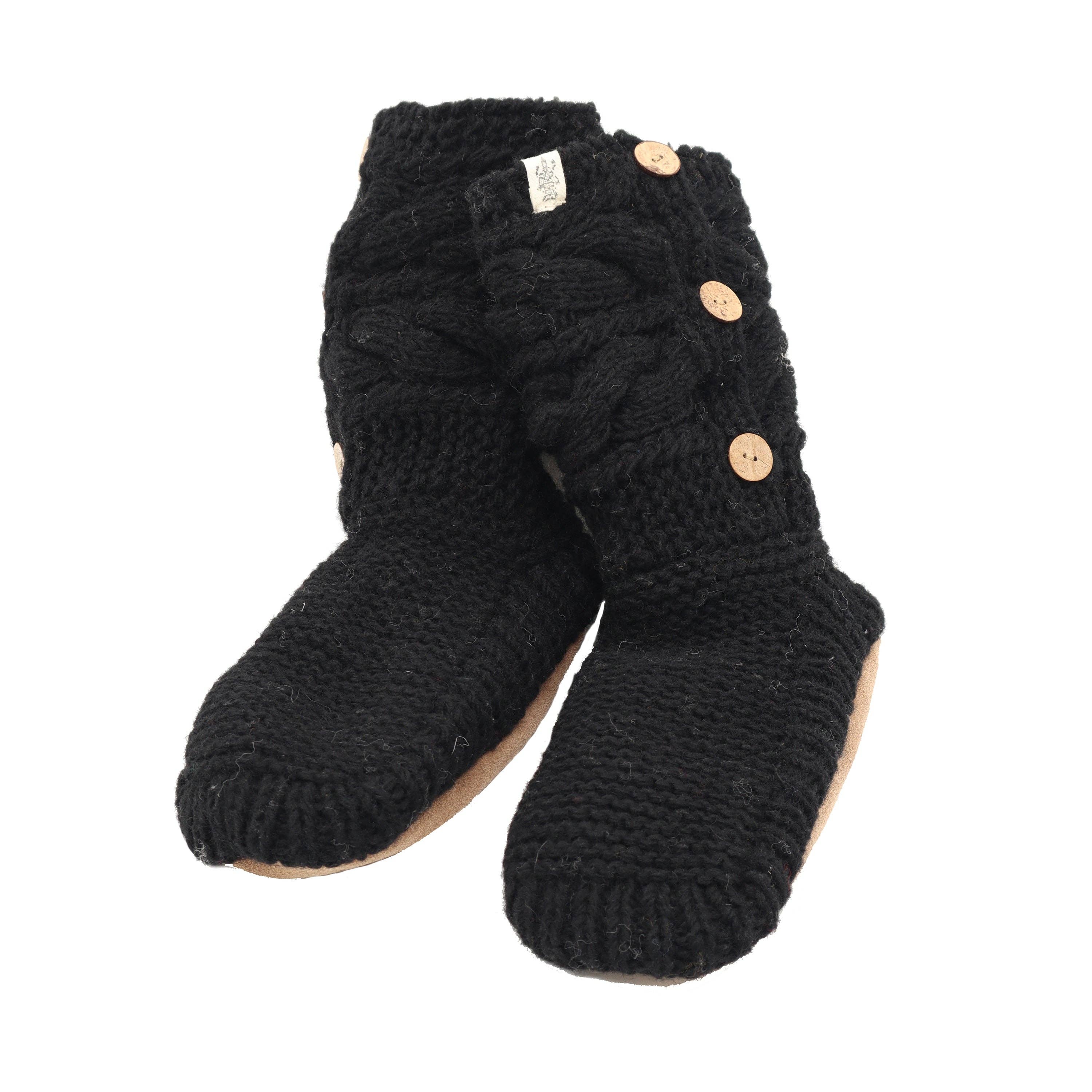 Slipper socks with 3 buttons